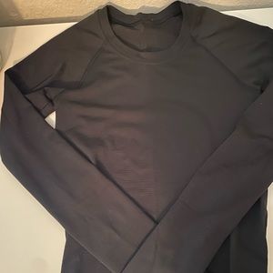 black lululemon swiftly tech